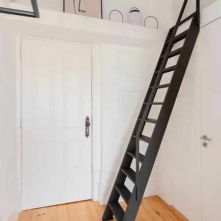 Apartment Liiiving In - Mezzanine Delight Balcony Porto