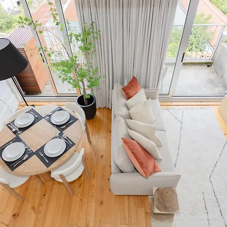 Liiiving In - Mezzanine Delight Balcony * ポルト